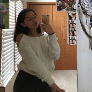 Meet your Posher, Alexia